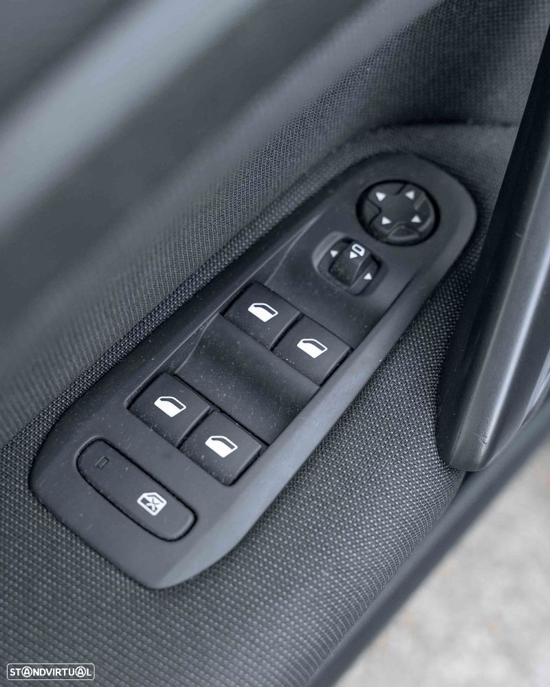 Peugeot 308 PureTech 130 GPF EAT8 Stop & Start Allure - 26