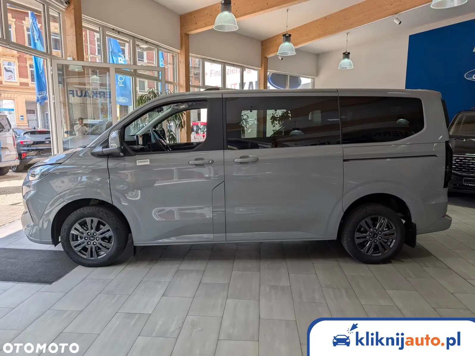 Ford Tourneo Custom 2.0 EcoBlue 320 L2 Titanium - 3