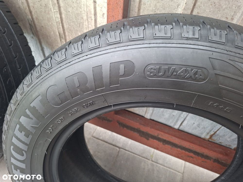 Opony letnie R17 225/65 - 8