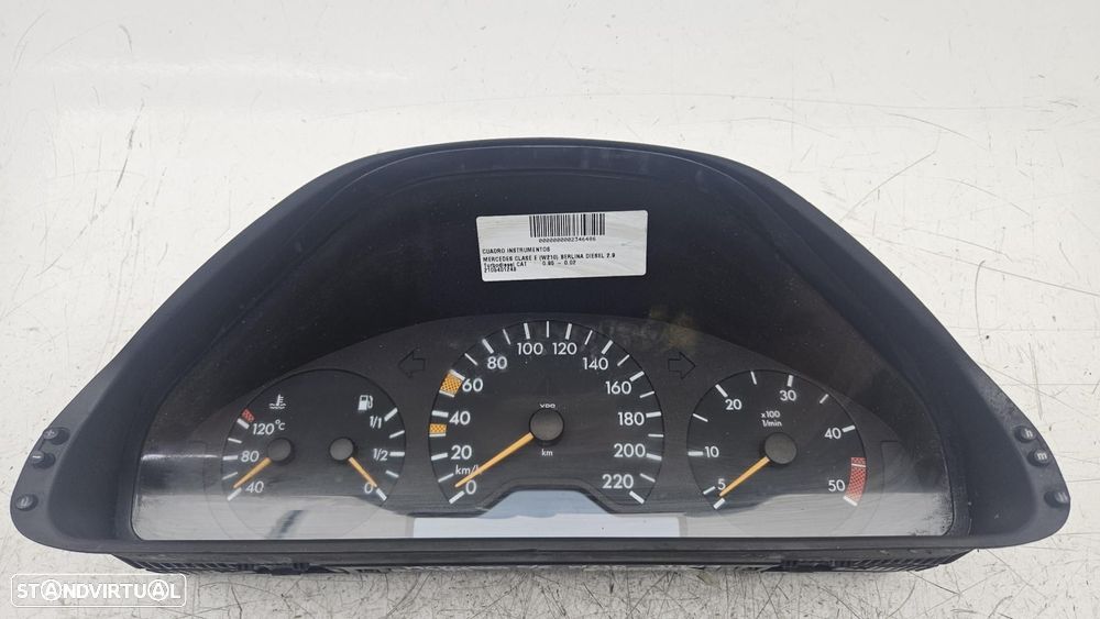 QUADRANTE MERCEDES-BENZ CLASE E BM 210 BERLINA - 1