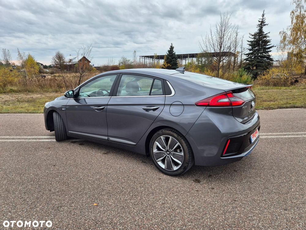 Hyundai IONIQ hybrid Premium - 11