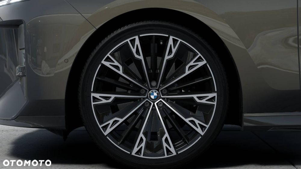 BMW Seria 7 740 xDrive - 7