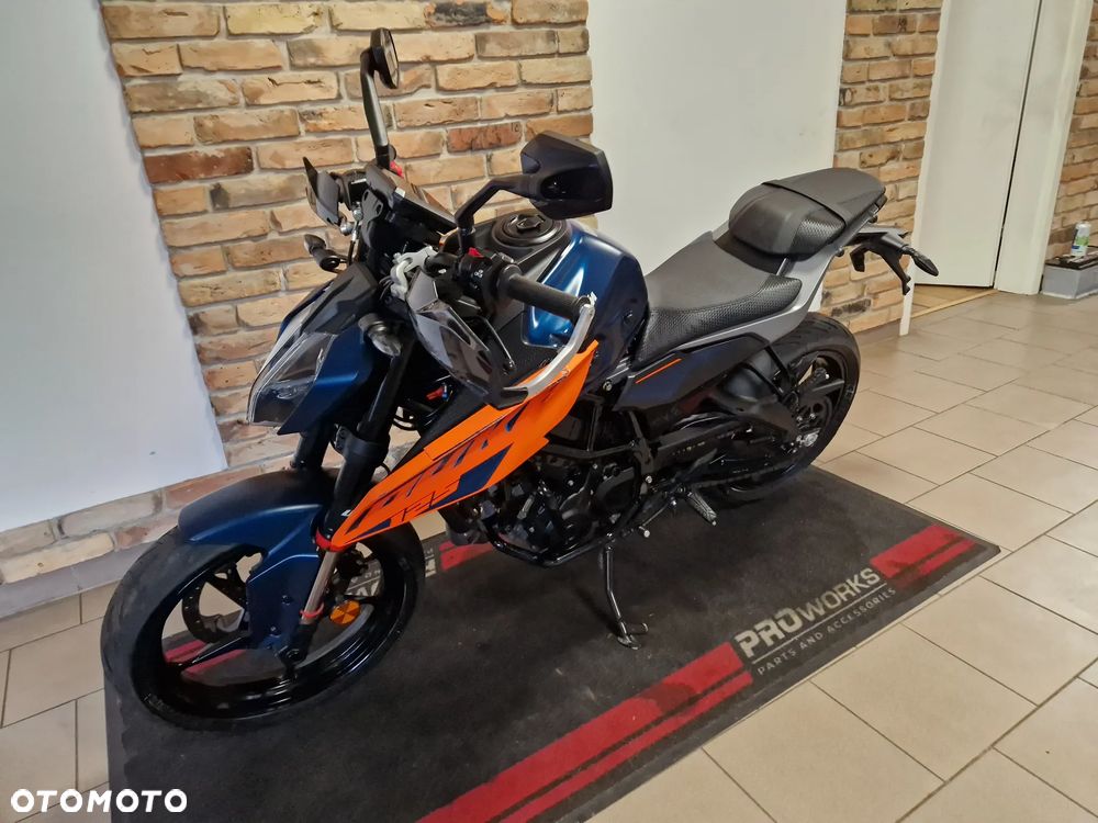 KTM Duke 125 - 9