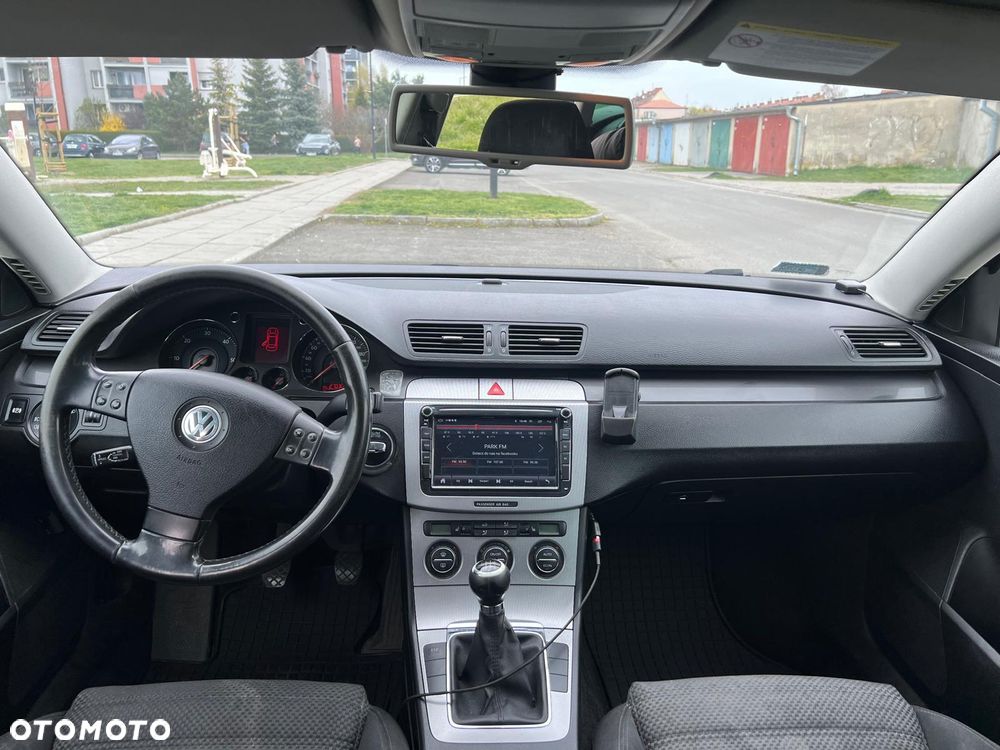 Volkswagen Passat 2.0 TDI DPF BlueMotion Technology Sportline - 5