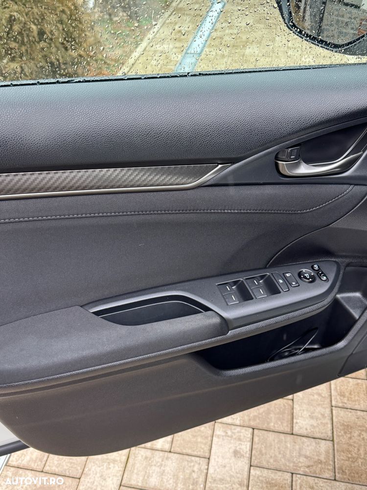 Honda Civic 1.5 VTEC Turbo CVT Sport Plus - 23