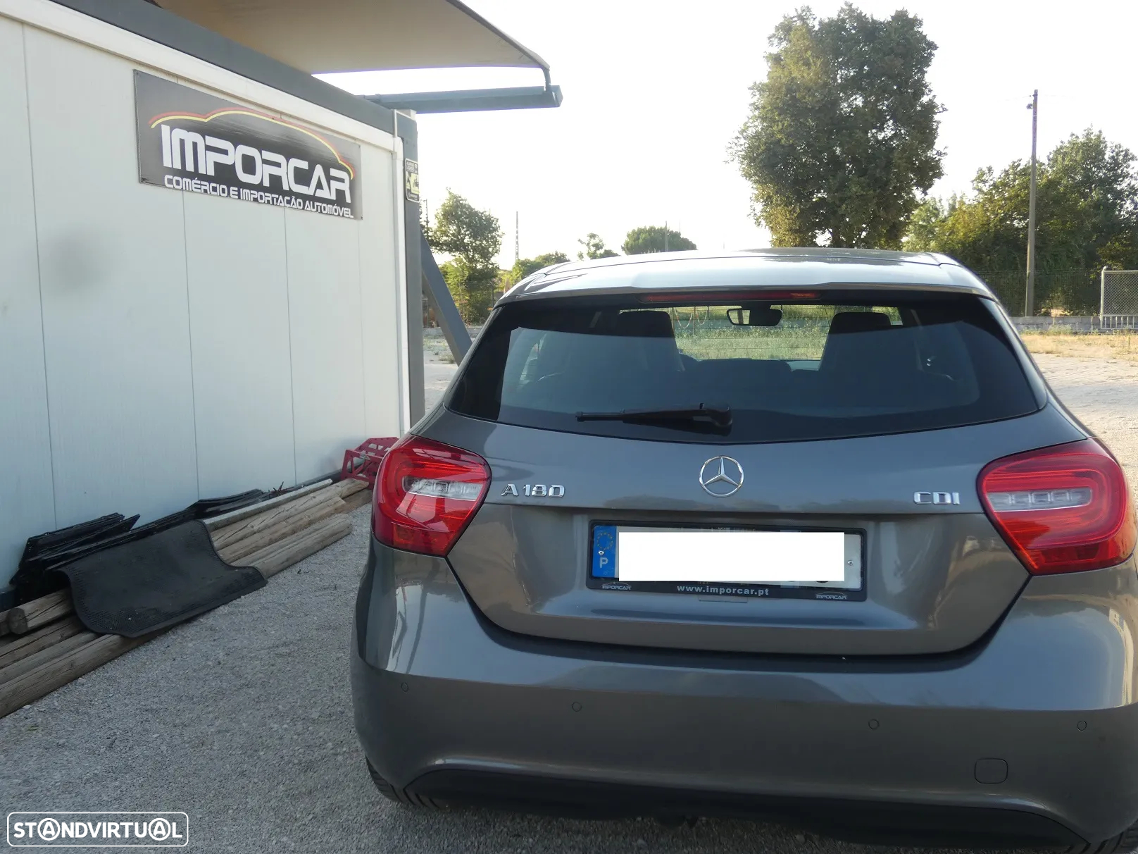 Mercedes-Benz A 180 d AMG Line - 4