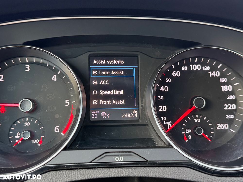Volkswagen Passat 2.0 TDI DSG Comfortline - 27