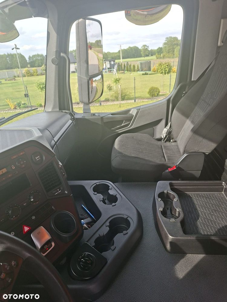 Mercedes-Benz AROCS - 11