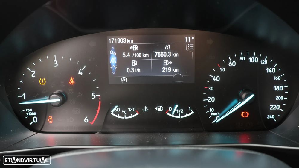 Ford Focus SW 1.5 TDCi EcoBlue ST-Line - 27