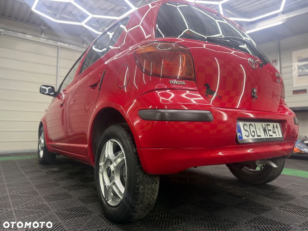Toyota Yaris 1.0 Terra - 29