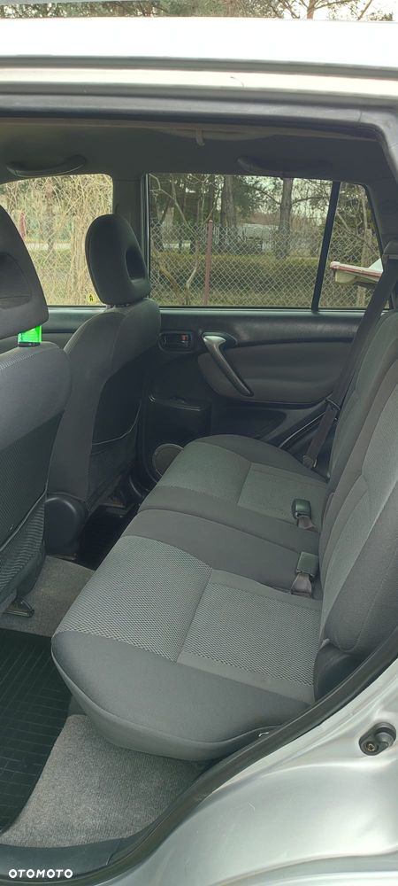 Toyota RAV4 2.0 VVT-i 4x4 - 10