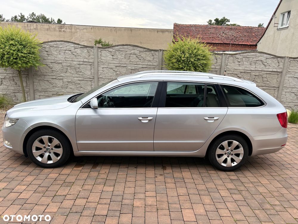 Skoda Superb 2.0 TDI Ambition DSG - 4