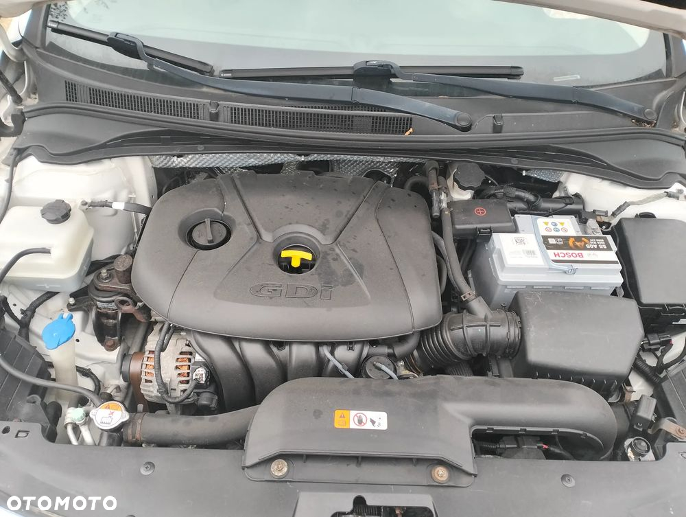 Hyundai i40 2.0 GDI Comfort + - 19