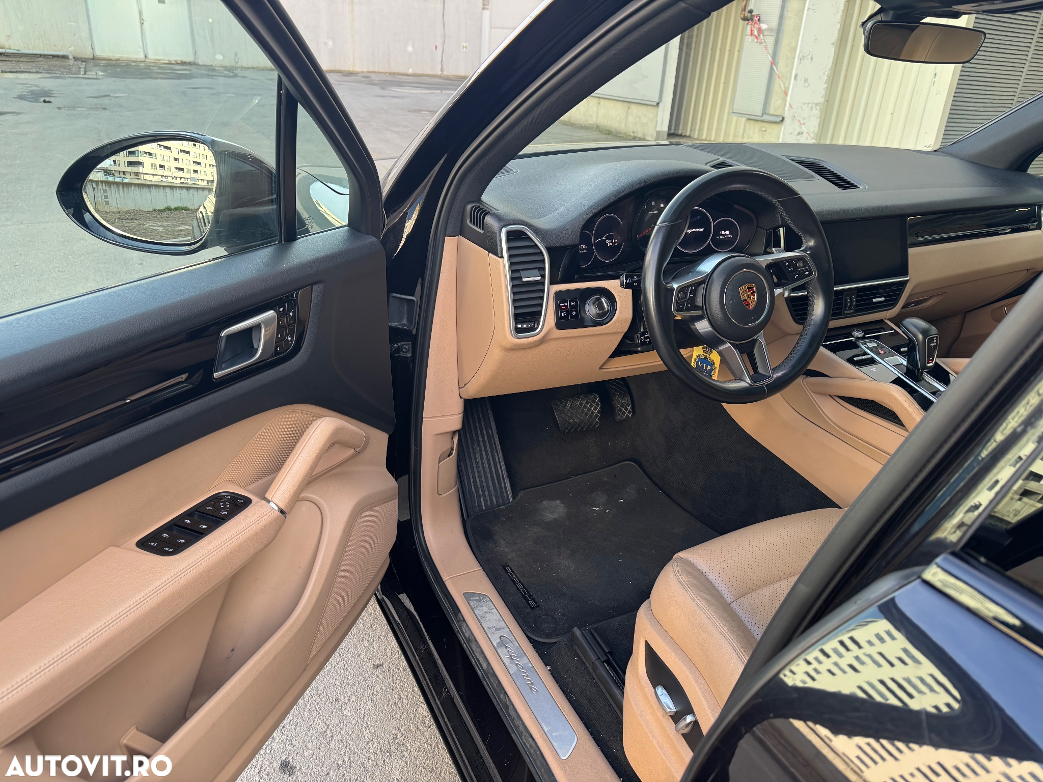 Porsche Cayenne - 6