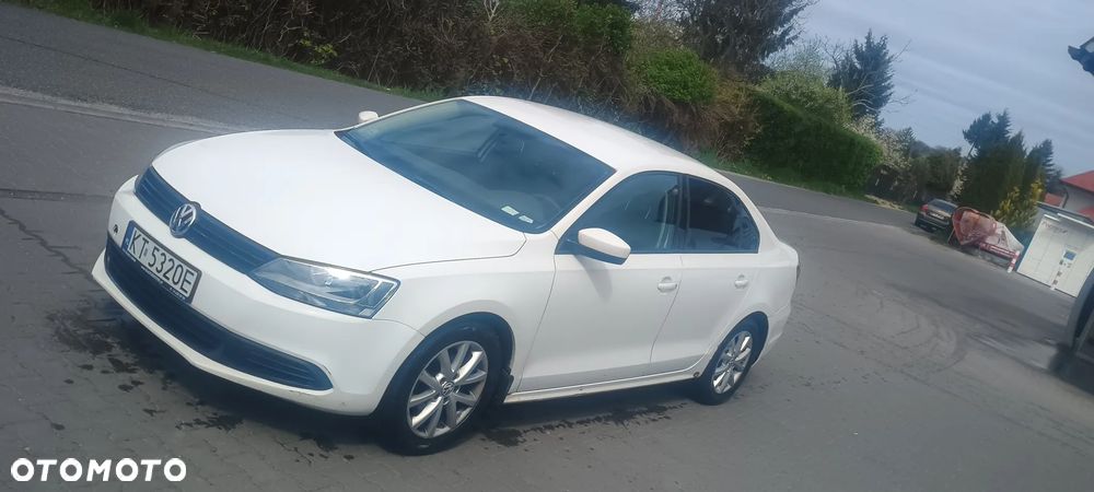 Volkswagen Jetta 2.0 Base - 16