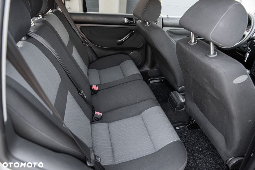 Volkswagen Golf 1.9 TDI Comfortline - 19