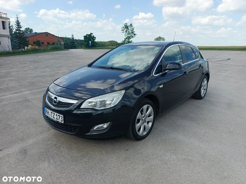 Opel Astra 1.4 Turbo 150 Jahre - 1
