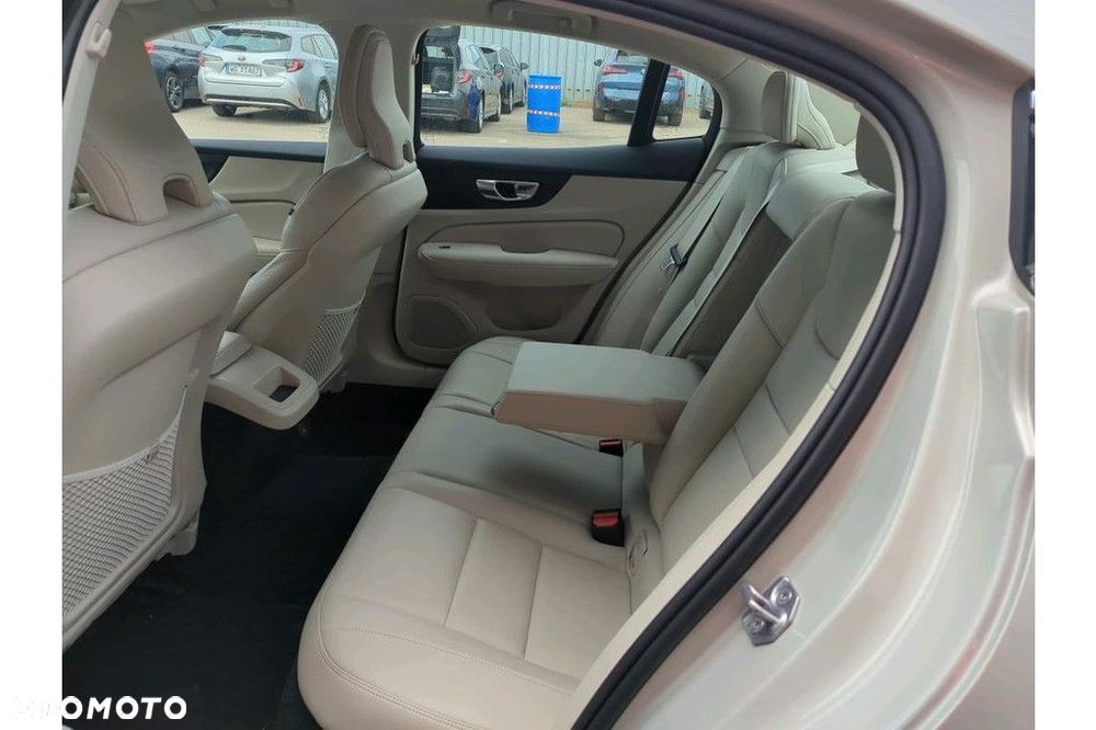 Volvo S60 - 5