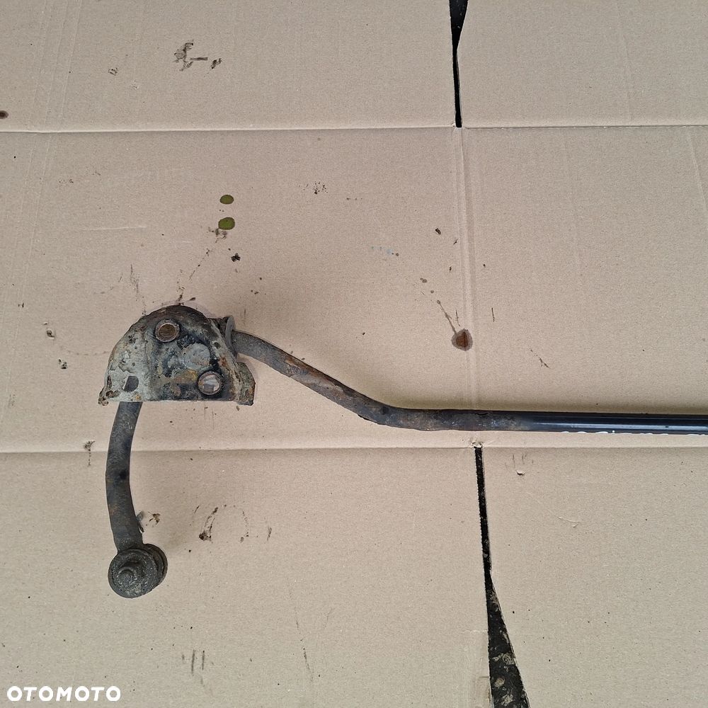 DRAZEK STABILIZATORA TYL CARISMA 99-04 - 4