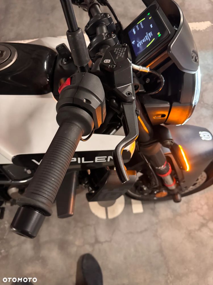 Husqvarna Vitpilen - 11
