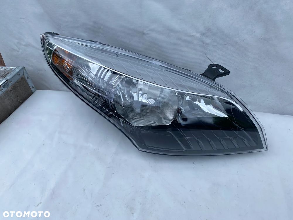 lampa megane III GT prawa eu cała - 1