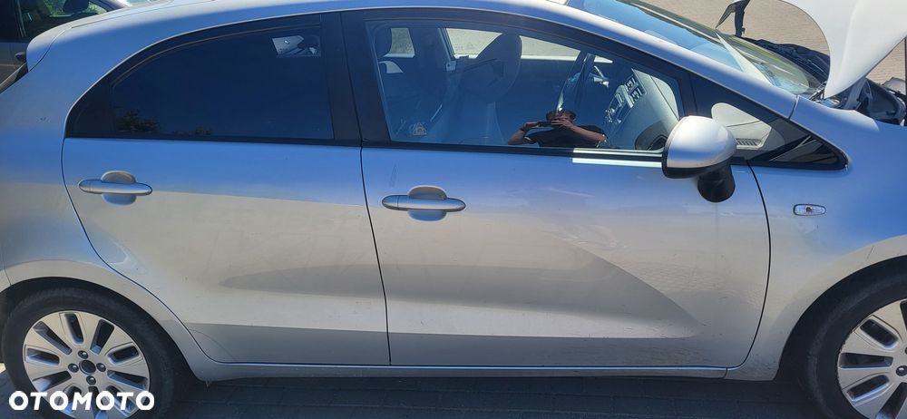 Kia Rio - 6