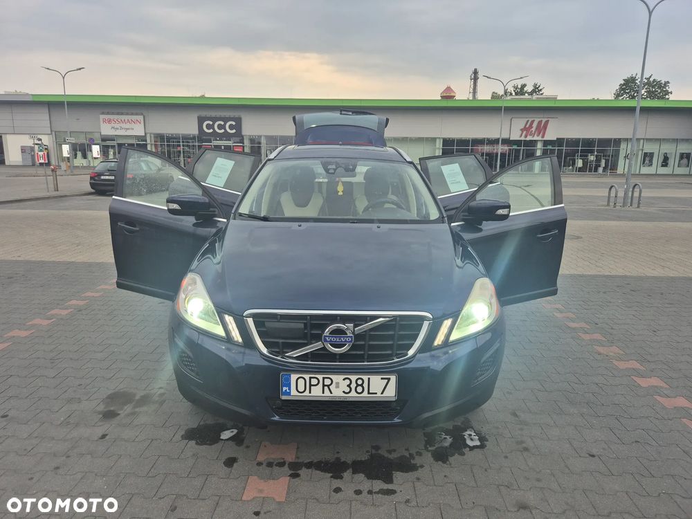 Volvo XC 60 D4 AWD Geartronic Summum - 3