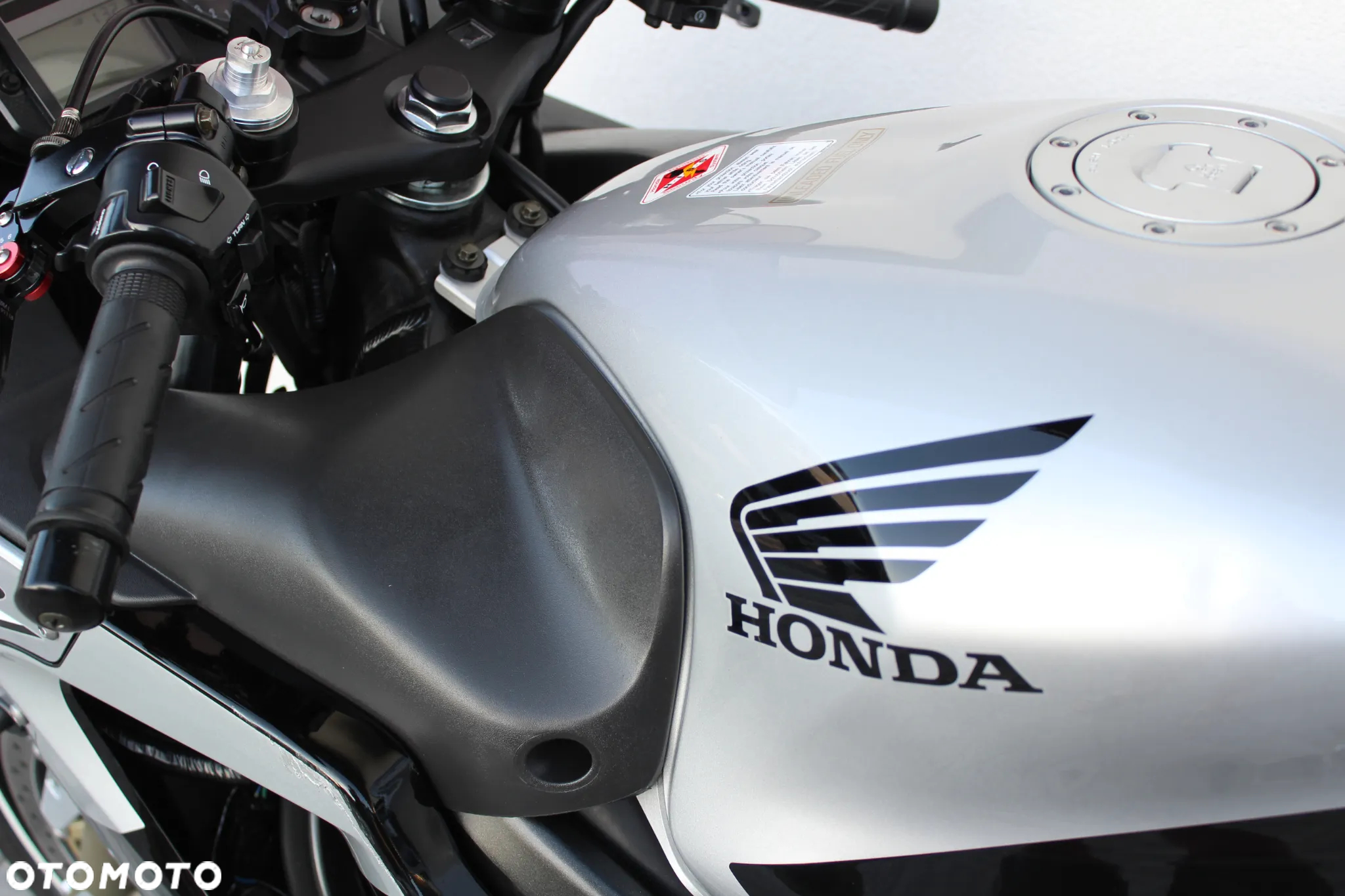 Honda CBR - 16