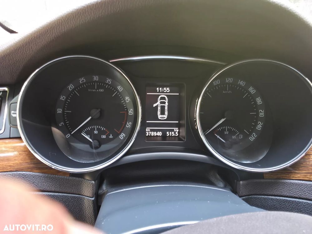 Skoda Superb 2.0 TDI 4X4 Laurin&Klement - 14