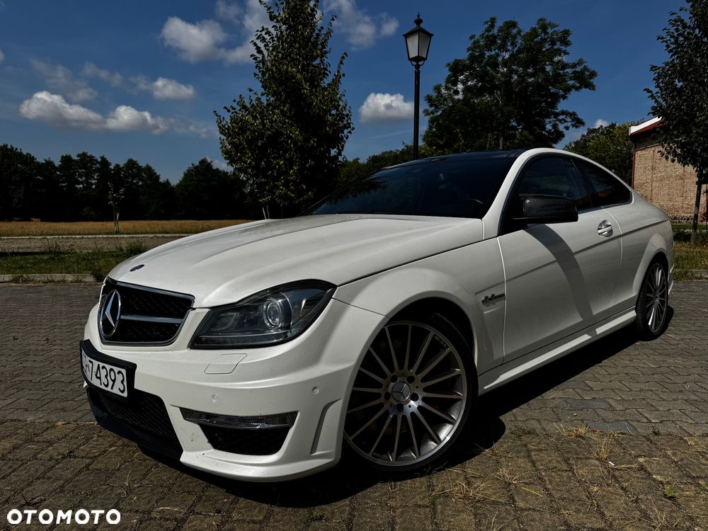 Mercedes-Benz Klasa C 63 AMG Coupe AMG SPEEDSHIFT MCT AMG Performance Package - 1