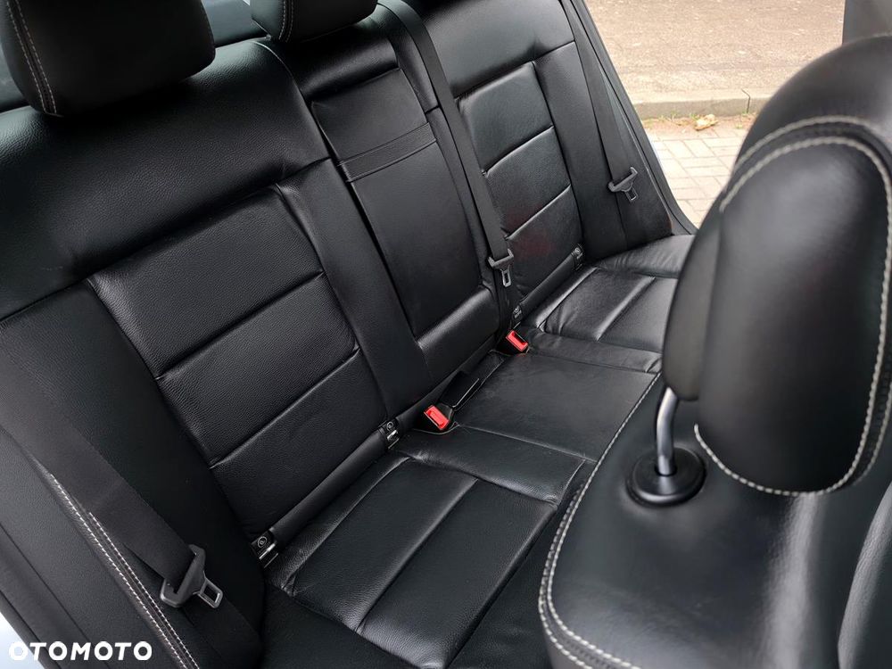 Mercedes-Benz Klasa E 300 BlueTEC HYBRID Avantgarde - 21