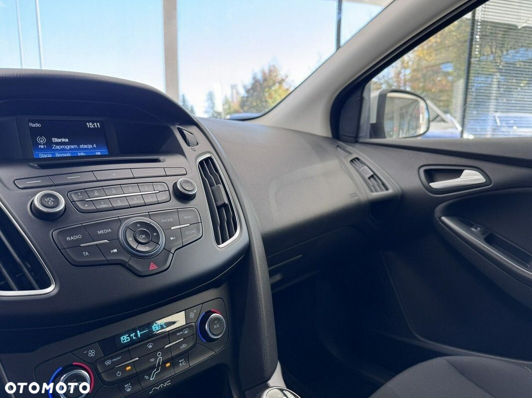 Ford Focus - 25
