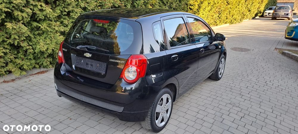 Chevrolet Aveo - 10