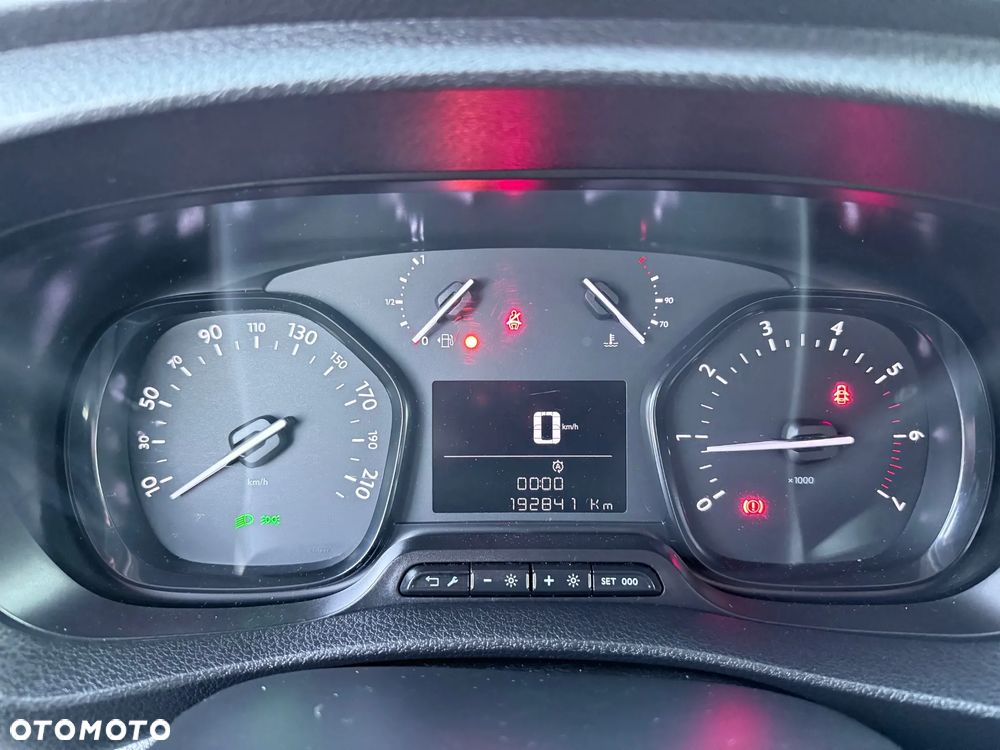 Opel Vivaro Kombi Compact 2,7t Enjoy - 9