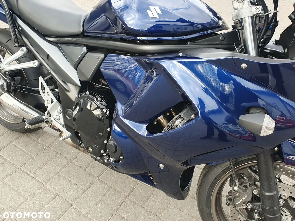 Suzuki GSX - 4
