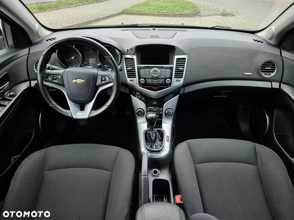 Chevrolet Cruze - 8
