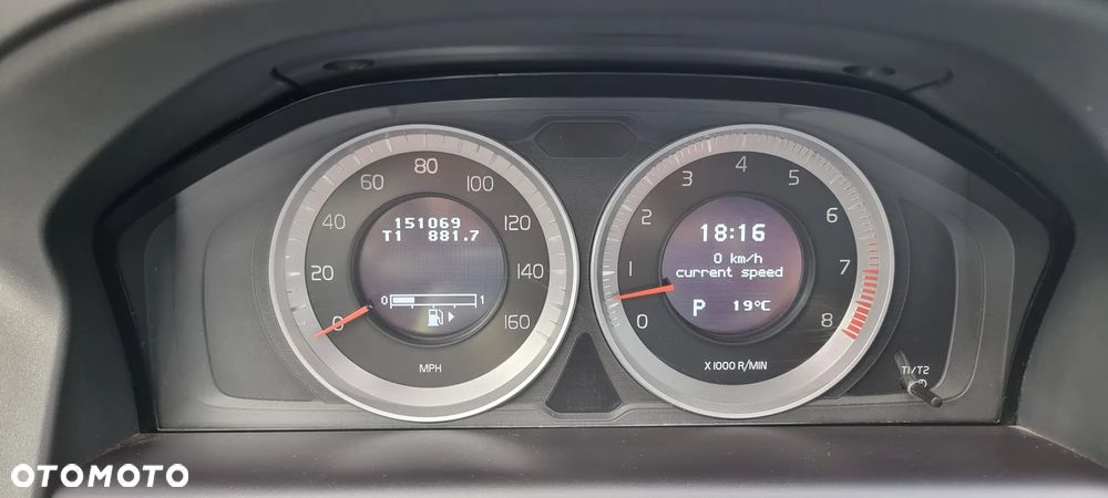 Volvo XC 60 - 30