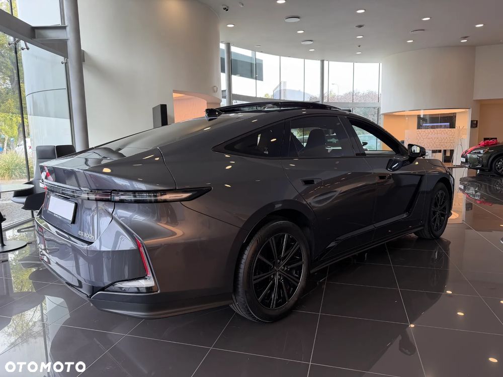 Lexus ES 300h Prestige - 4
