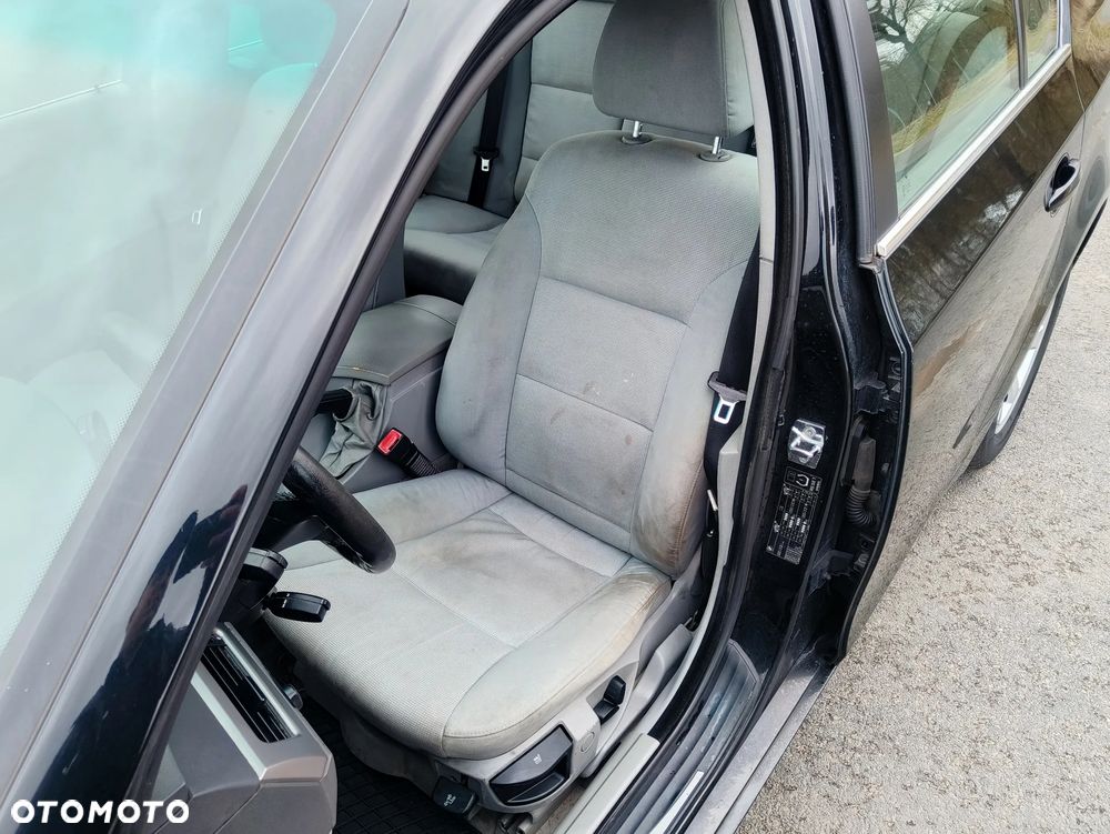 BMW Seria 5 520i - 10