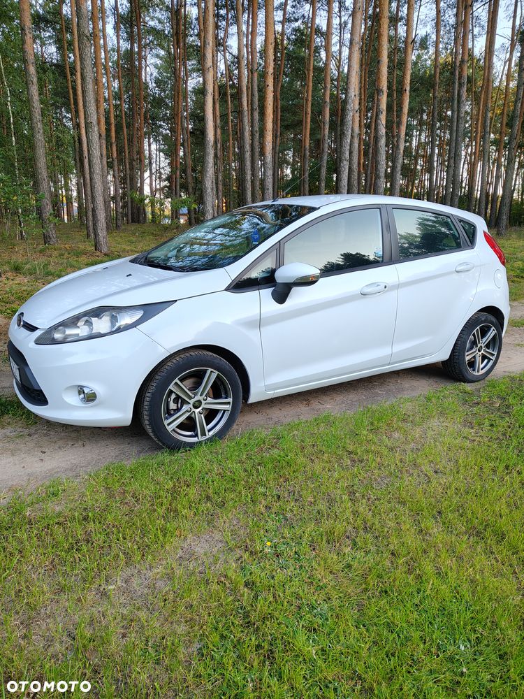 Ford Fiesta - 2