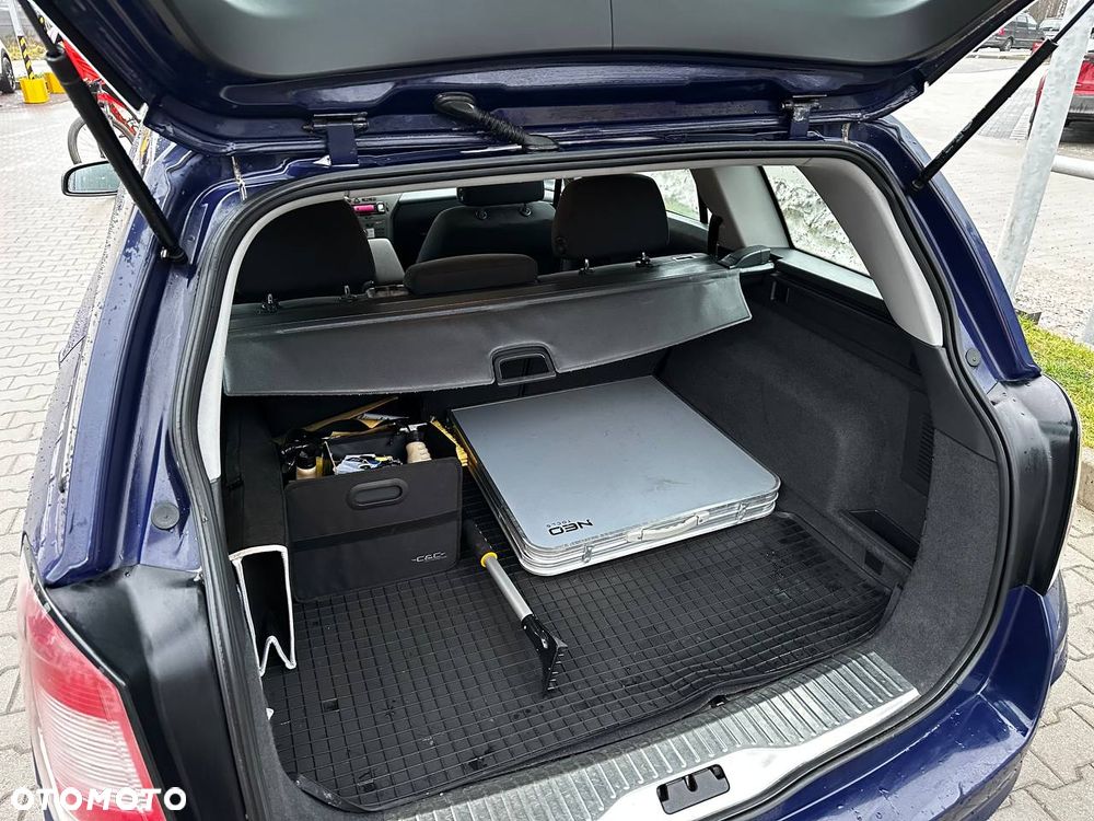 Opel Astra 1.9 CDTI Cosmo - 20