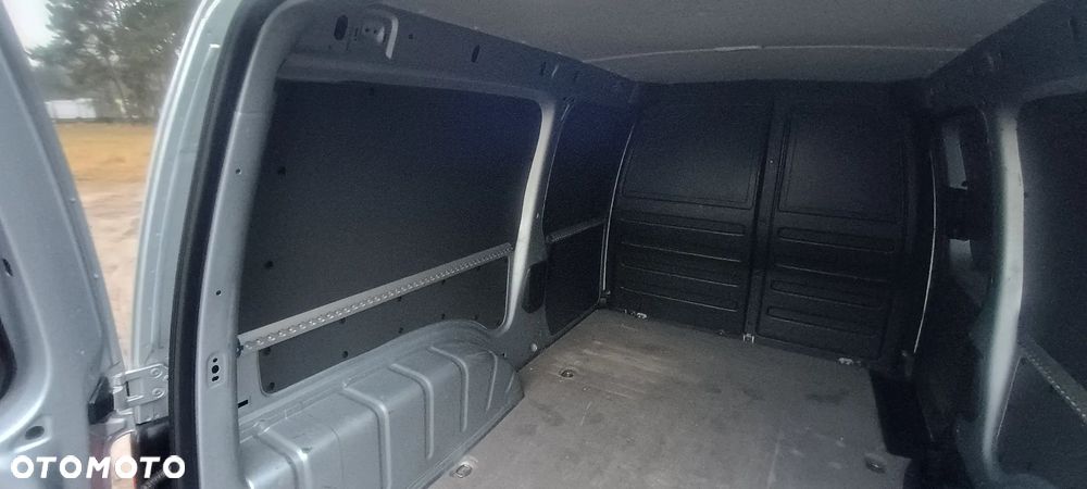Volkswagen Caddy - 18