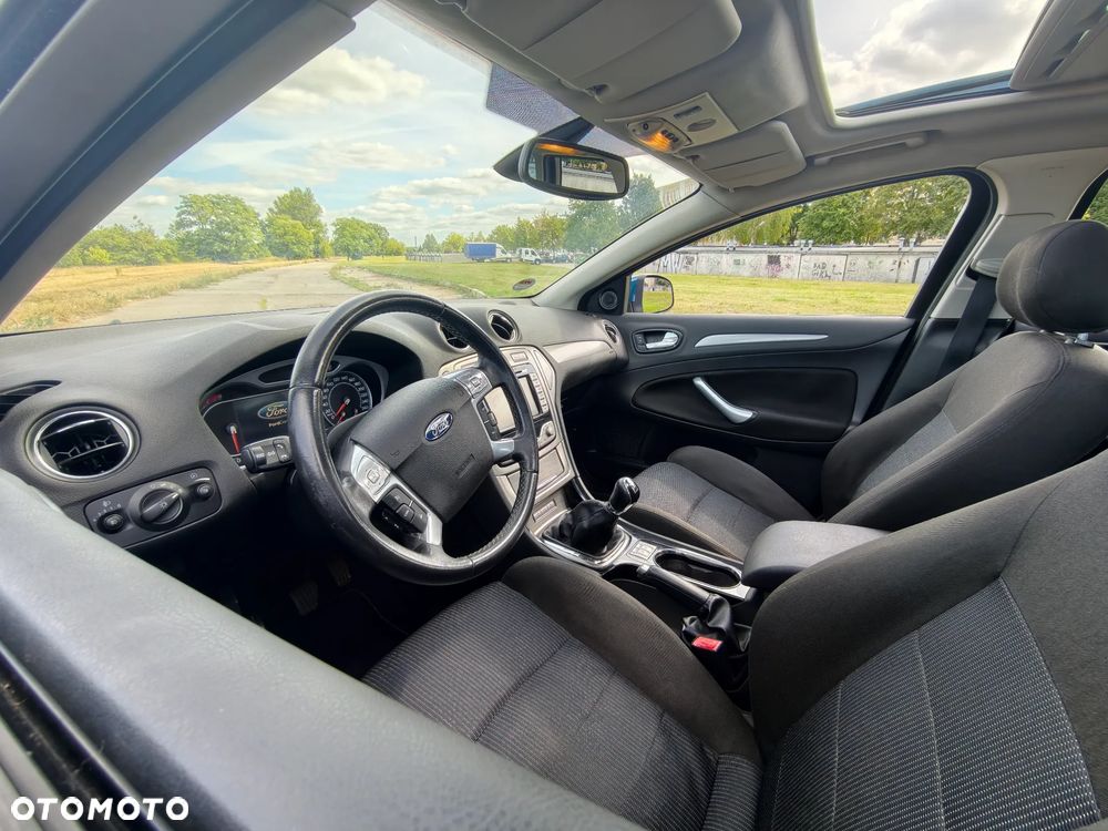 Ford Mondeo 2.0 Titanium X - 33