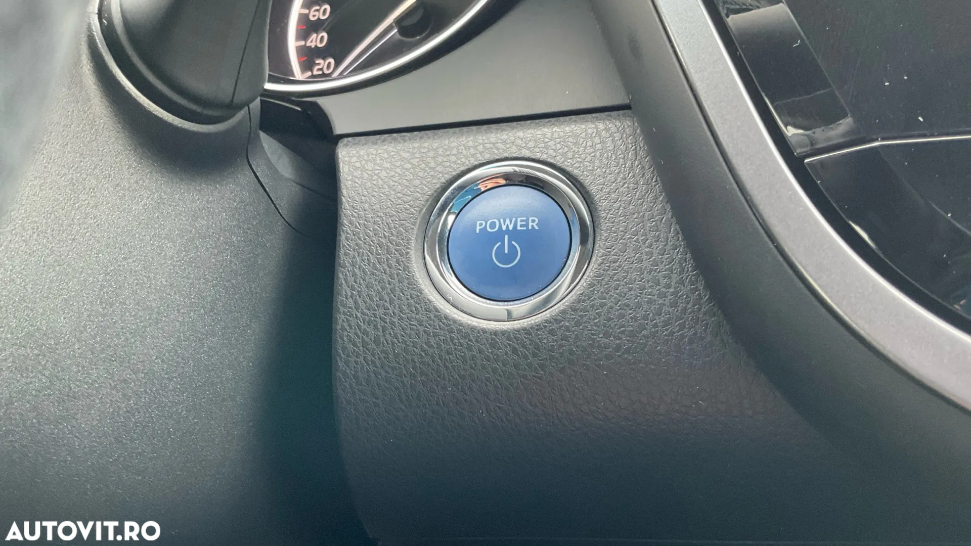 Toyota Camry 2.5 Hybrid Business - 31