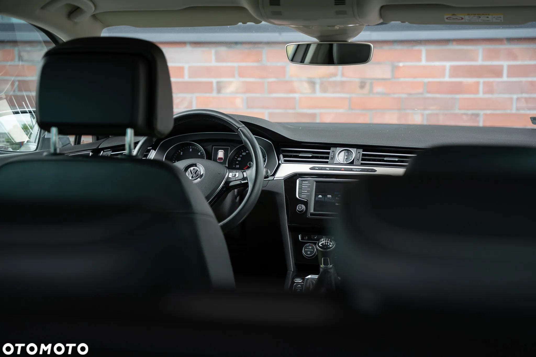 Volkswagen Passat 2.0 TDI BMT Comfortline - 29