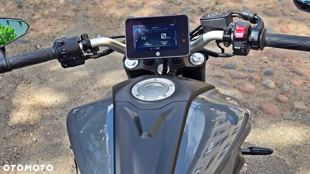 Yamaha MT - 12