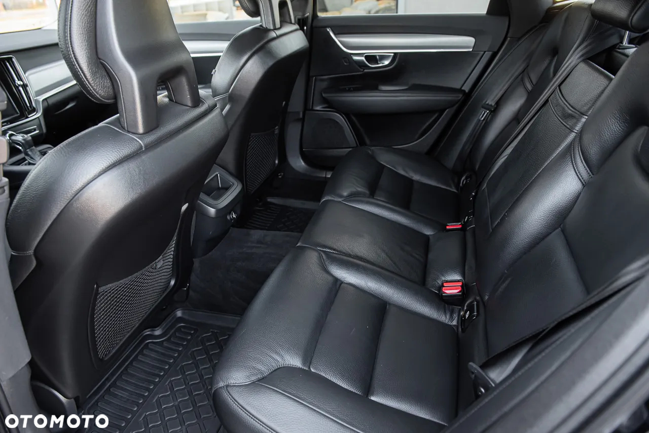 Volvo S90 - 25