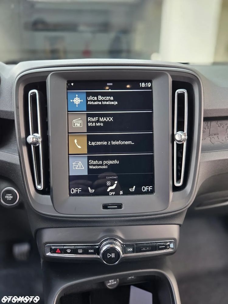 Volvo XC 40 T3 Momentum - 11