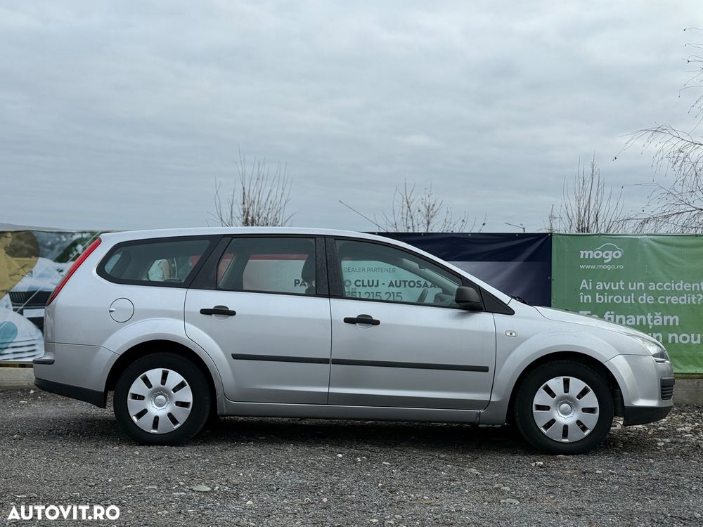 Ford Focus Turnier 1.6 16V Connection - 11