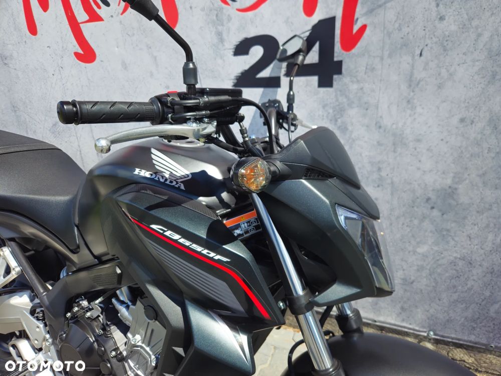 Honda CB - 11